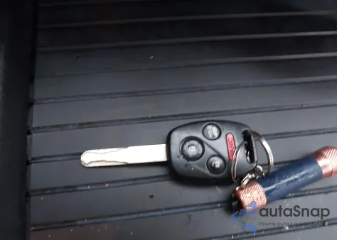 2015 Honda Pilot Touring z USA, uszkodzony, nr VIN 5FNYF4H99FB029826